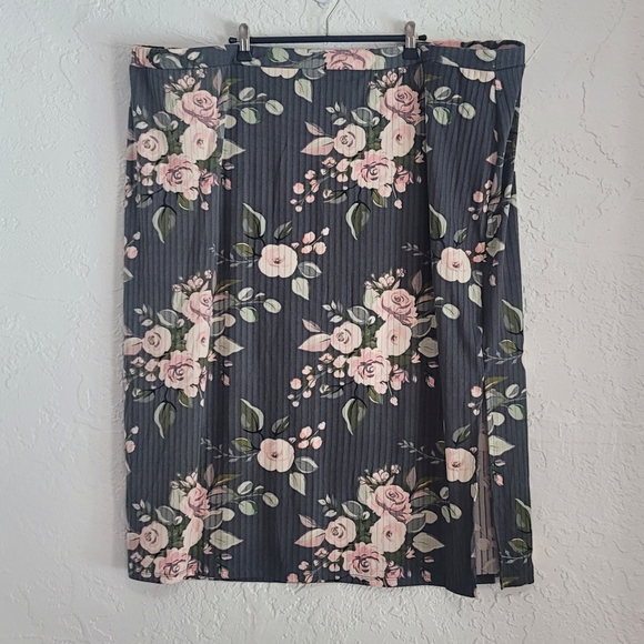 LuLaRoe Floral Ribbed Pencil Skirt - Picture 1 of 6